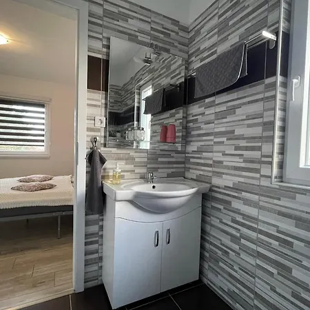 Fullhouse Apartmanhaz Apartment