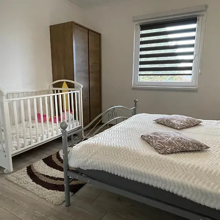 Apartment Fullhouse Apartmanhaz *