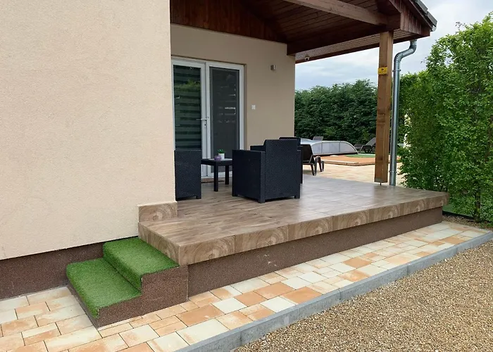 Fullhouse Apartmanhaz * Zamárdi